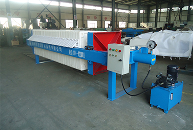 廂式壓濾機的裝置注意事項(圖1) 廂式壓濾機的裝置注意事項(圖1)